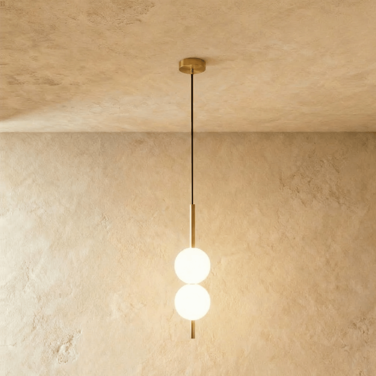 Uverin Globe Pendant